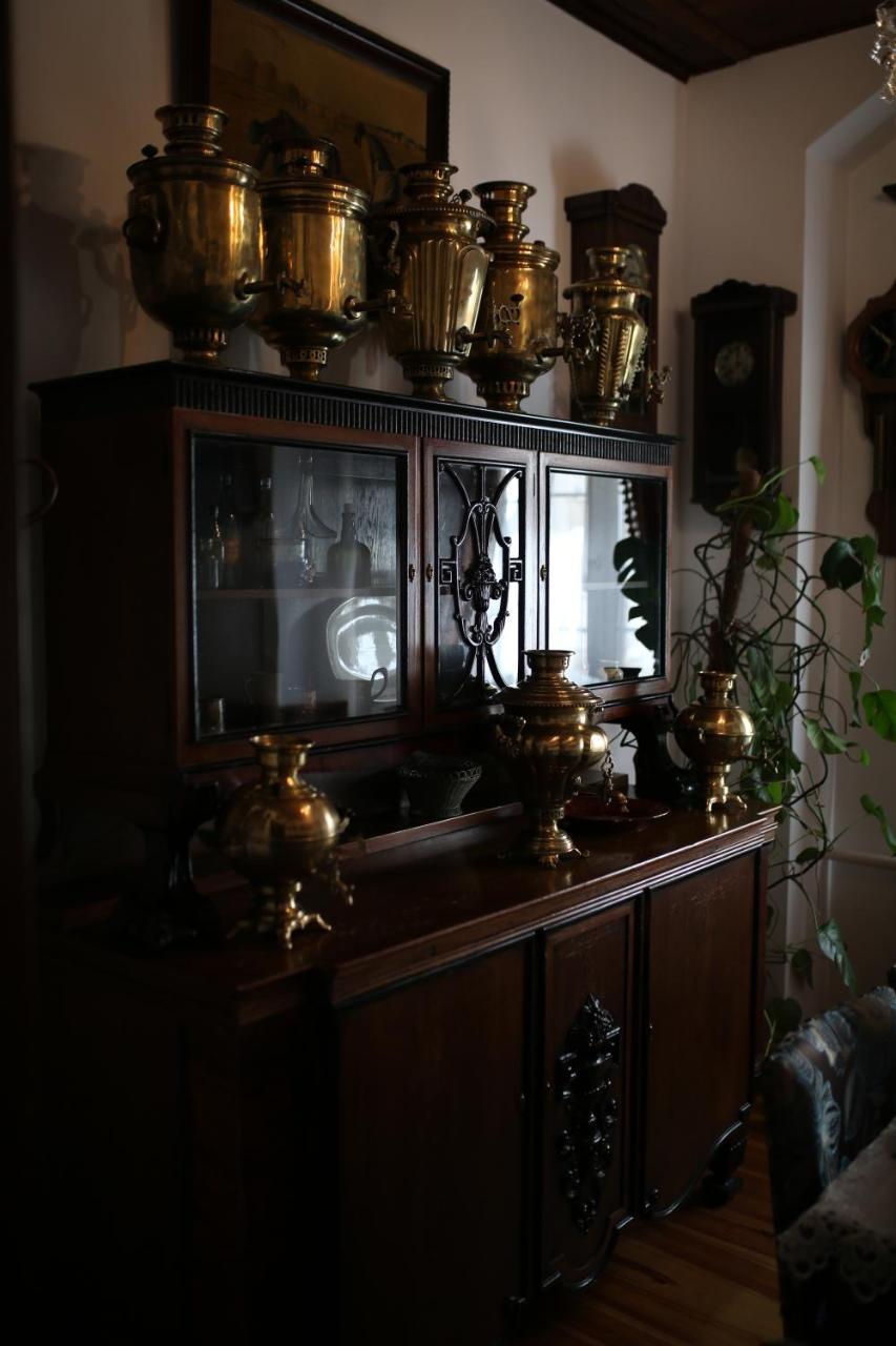Antique House Hotel Dubno Exteriör bild